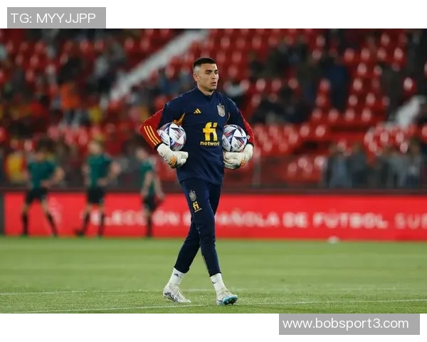 罗马诺透露热那亚若保级成功将强制买断科隆博的细节