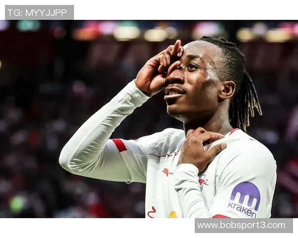 切尔西官方宣布签下谢周三17岁左后卫伊萨阿拉奥助力球队未来发展